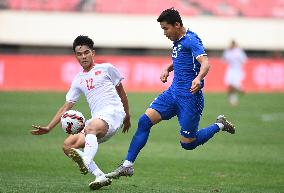 (SP)CHINA-SHAANXI-WEINAN-FOOTBALL-FRIENDLY MATCH-UZB VS VIE (CN)