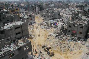 Israeli army withdrew from their neighborhoods in Gaza on June 3