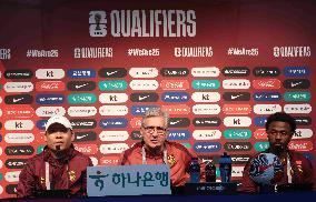 (SP)SOUTH KOREA-SEOUL-FOOTBALL-FIFA WORLD CUP QUALIFIER-CHN VS KOR-PRESS CONFERENCE