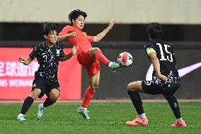 (SP)CHINA-SHAANXI-WEINAN-FOOTBALL-FRIENDLY MATCH-CHN VS KOR (CN)