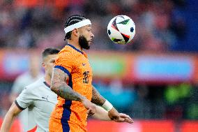 Netherlands v Iceland - International Friendly