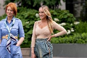 Cynthia Nixon And Sarah Jessica Parker On The Set Of And Just Like That - NYC