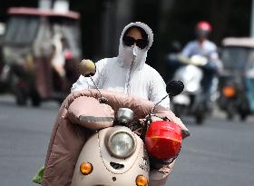 Orange High Temperature Alert in China
