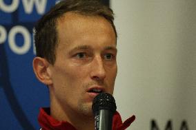 Coach Presents Polish Representation For ICF Canoe Slalom World Cup In Krakow