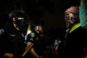 US-LOS ANGELES-UCLA-PRO-PALESTINIAN-PROTEST