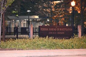 Reported Fence Jumper Prompts Police Presence At FBI Building In Chicago