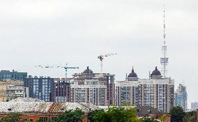 Tower cranes in Kyiv