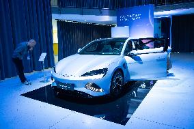 Xinhua Headlines: EU bent on imposing protectionist duties on Chinese EVs despite looming lose-lose implications