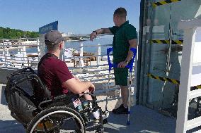 Rehabilitation of war veterans on inclusive beach in Odesa