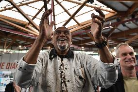 American former track and field athlete Tommie Smith at ATHLETICA north of Paris FA