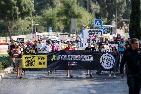 Students March Towards The Knesset?