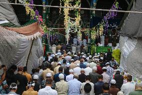 Kashmiri Muslims Commemorate Death Anniversary Of Famous Sufi Saint