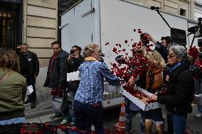 Nous Vivrons Collectif protests before the Front populaire conference in Paris FA