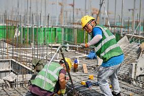 CHINA-HEBEI-XIONG'AN-OUTDOOR WORKERS-HEAT (CN)
