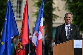 Senate President Larcher Marks 80th Anniversary Of De Gaulle In Bayeux
