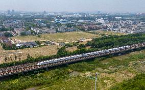 Yangtze River Delta Super Loop High-speed Rail Debut