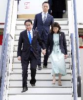 Japan PM arrives in Zurich