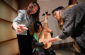 CANADA-VANCOUVER-TRADITIONAL CHINESE MUSICAL INSTRUMENTS
