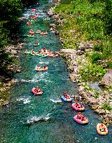 Canyon Rafting Cooling in Yichang