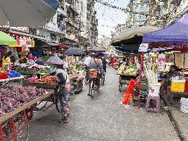 Market in Yangon