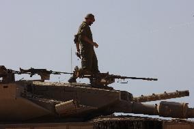 Israel Announces Daily 'Pauses' Of Offensive - Gaza