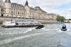 Fleet technical test for the athletes parade in Paris FA