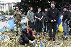 LGBT activists pay tribute to late defenders of Ukraine in Kyiv