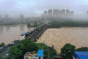 Flood waters in Guilin