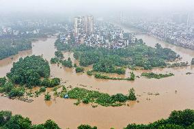 Flood waters in Guilin