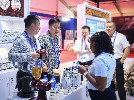 Xinhua Headlines: African agriculture thrives with Chinese technology, market access