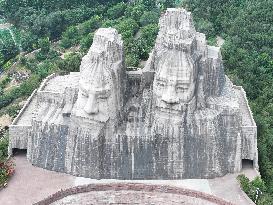 A Giant Statue of Emperor Yan and Emperor Huang in Zhengzhou