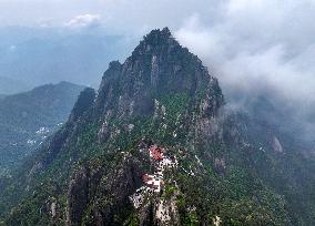 CHINA-CENTRAL REGION-MOUNTAINS-AERIAL VIEW (CN)