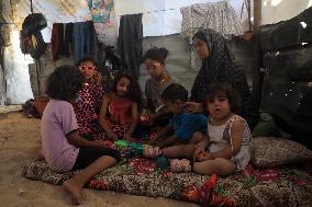 Displaced Families In Khan Younis