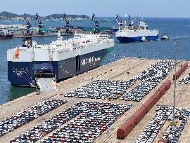 Yantai Port Vehicles Export