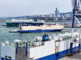 Yantai Port Vehicles Export