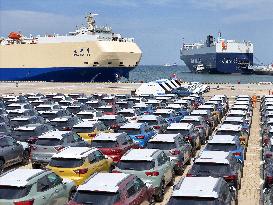 Yantai Port Vehicles Export