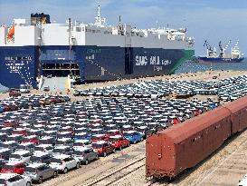 Yantai Port Vehicles Export