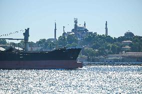 T?RKIYE-ISTANBUL-BOSPHORUS STRAIT-SCENERY