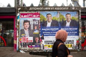Posters And Leafleting For The Legislative Elections - Paris
