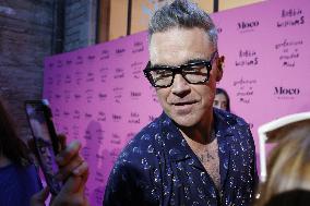 Robbie Williams Exhibits His Artwork On Mental Health - Barcelona