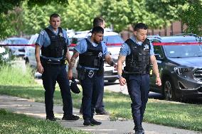 40-year-old Female Victim Wounded In A Shooting In Chicago Illinois
