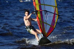 Kiteboarding and windsurfing in Cherkasy