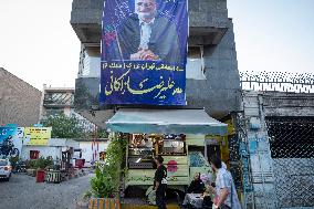 Daily Life In Iran During Early Presidential Election Campaigns
