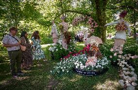 CANADA-VANCOUVER-FLORAL INSTALLATIONS