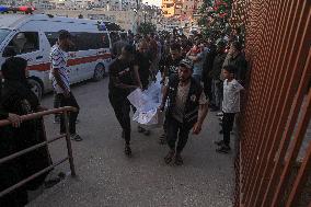 MIDEAST-GAZA-KHAN YOUNIS-ISRAEL-ATTACKS-MOURNING