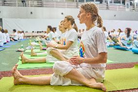 RUSSIA-VLADIVOSTOK-YOGA