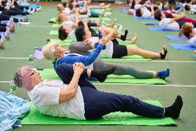 RUSSIA-VLADIVOSTOK-YOGA