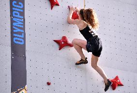 (SP)HUNGARY-BUDAPEST-OLYMPIC QUALIFIER SERIES-SPORT CLIMBING-WOMEN'S SPEED-QUALIFICATION