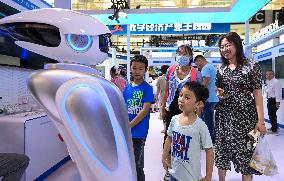 CHINA-TIANJIN-WORLD INTELLIGENCE EXPO-ROBOTS (CN)