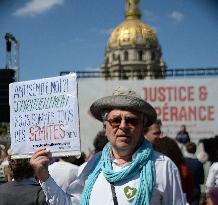 Rally Of Christians Against The Far Right - Paris